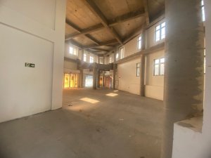 Prédio Comercial com 1.000m² no bairro Floresta em Porto Alegre para Alugar