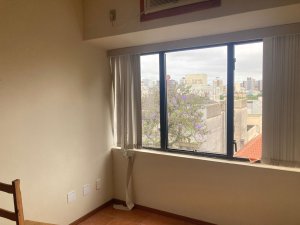 Salas/Conjuntos com 29m² no bairro Petrópolis em Porto Alegre para Alugar