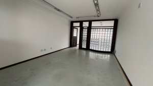 Salas/Conjuntos com 51m² no bairro Floresta em Porto Alegre para Alugar