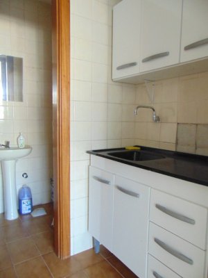 Salas/Conjuntos com 42m² no bairro Menino Deus em Porto Alegre para Alugar