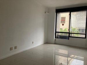 Salas/Conjuntos com 34m² no bairro Floresta em Porto Alegre para Alugar