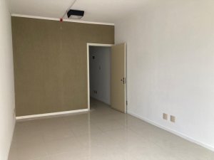Salas/Conjuntos com 34m² no bairro Floresta em Porto Alegre para Alugar