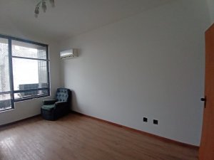 Salas/Conjuntos com 34m² no bairro Floresta em Porto Alegre para Alugar