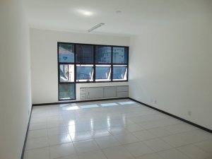 Salas/Conjuntos com 35m² no bairro Auxiliadora em Porto Alegre para Alugar