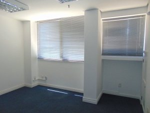 Salas/Conjuntos com 58m² no bairro Auxiliadora em Porto Alegre para Alugar