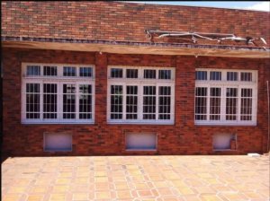 Galpão com 520m² no bairro São Geraldo em Porto Alegre para Alugar