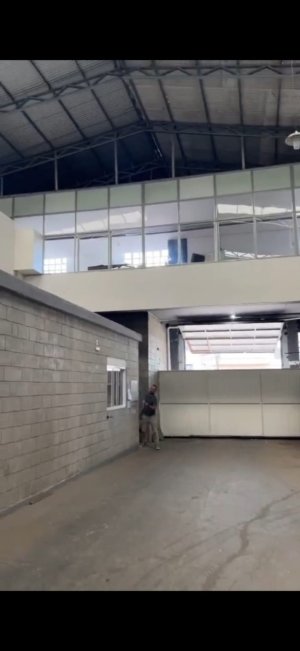 Galpão com 520m² no bairro São Geraldo em Porto Alegre para Alugar