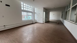 Galpão com 750m² no bairro São Geraldo em Porto Alegre para Alugar