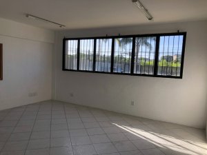 Galpão com 750m² no bairro Sarandi em Porto Alegre para Alugar