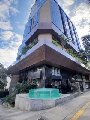 Salas/Conjuntos com 34m² no bairro Moinhos de Vento em Porto Alegre para Alugar