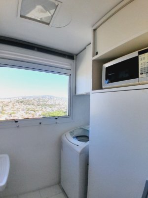 Apartamento com 75m², 2 dormitórios no bairro Três Figueiras em Porto Alegre para Alugar