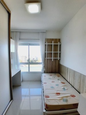 Apartamento com 75m², 2 dormitórios no bairro Três Figueiras em Porto Alegre para Alugar