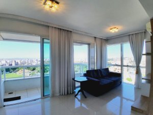 Apartamento com 75m², 2 dormitórios no bairro Três Figueiras em Porto Alegre para Alugar