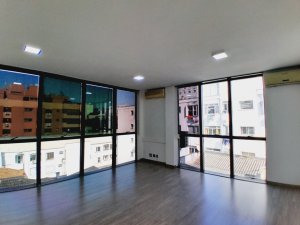 Salas/Conjuntos com 29m² no bairro Moinhos de Vento em Porto Alegre para Alugar