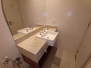 Apartamento com 38m², 1 dormitório no bairro Moinhos de Vento em Porto Alegre para Alugar