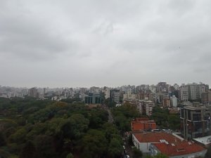 Apartamento com 38m², 1 dormitório no bairro Moinhos de Vento em Porto Alegre para Alugar