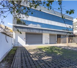 Loja com 721m² no bairro Partenon em Porto Alegre para Alugar