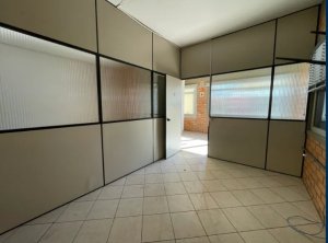 Galpão com 360m² no bairro Anchieta em Porto Alegre para Alugar