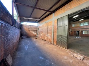 Galpão com 360m² no bairro Anchieta em Porto Alegre para Alugar