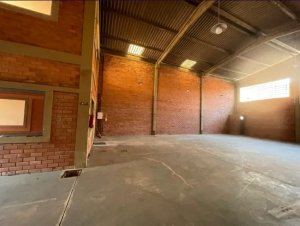 Galpão com 360m² no bairro Anchieta em Porto Alegre para Alugar