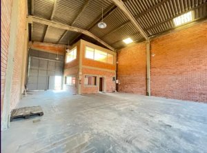 Depósito/Pavilhão com 360m² no bairro Anchieta em Porto Alegre para Alugar