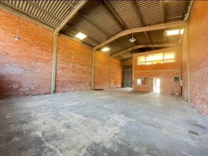 Galpão com 360m² no bairro Anchieta em Porto Alegre para Alugar