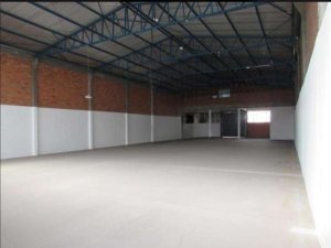 Galpão com 1.000m² no bairro São João em Porto Alegre para Alugar