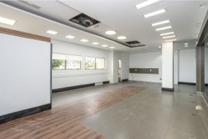 Loja com 74m² no bairro Cristal em Porto Alegre para Alugar