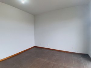 Prédio Comercial com 530m² no bairro Navegantes em Porto Alegre para Alugar