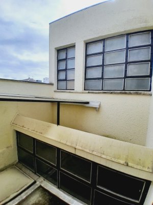 Prédio Comercial com 530m² no bairro Navegantes em Porto Alegre para Alugar