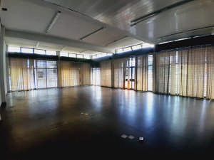 Prédio Comercial com 530m² no bairro Navegantes em Porto Alegre para Alugar