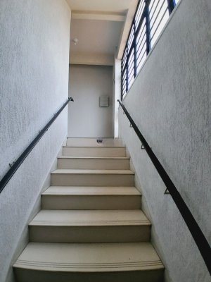 Prédio Comercial com 530m² no bairro Navegantes em Porto Alegre para Alugar