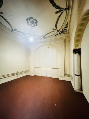 Prédio Comercial com 846m² no bairro Centro Histórico em Porto Alegre para Alugar