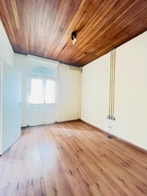 Prédio Comercial com 846m² no bairro Centro Histórico em Porto Alegre para Alugar