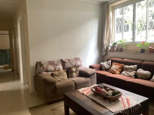 Casa com 330m², 4 dormitórios no bairro Santa Cecília em Porto Alegre para Alugar