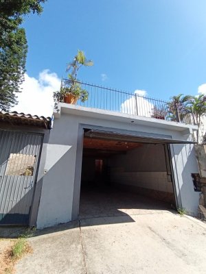 Casa com 88m², 3 dormitórios no bairro Glória em Porto Alegre para Alugar