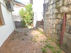 Casa com 88m², 3 dormitórios no bairro Glória em Porto Alegre para Alugar