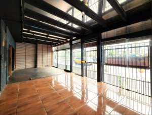 Loja com 200m² no bairro Praia de Belas em Porto Alegre para Alugar