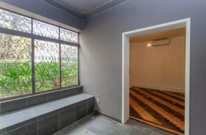 Casa comercial com 360m² no bairro Independência em Porto Alegre para Alugar