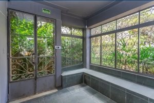 Casa comercial com 360m² no bairro Independência em Porto Alegre para Alugar