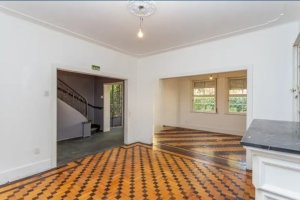 Casa comercial com 360m² no bairro Independência em Porto Alegre para Alugar