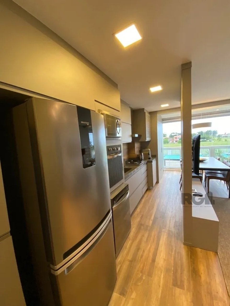 Apartamento à venda com 2 quartos, 66m² - Foto 3