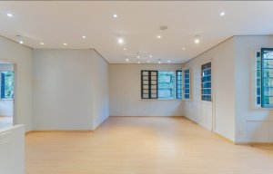 Casa comercial com 240m² no bairro Moinhos de Vento em Porto Alegre para Alugar