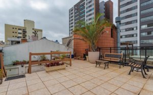 Cobertura com 266m², 3 dormitórios no bairro Petrópolis em Porto Alegre para Alugar