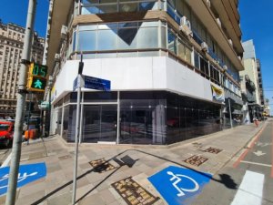 Loja com 408m² no bairro Centro Histórico em Porto Alegre para Alugar