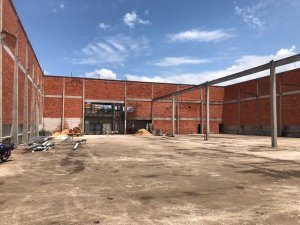 Depósito/Pavilhão com 1800m² no bairro Navegantes em Porto Alegre para Alugar