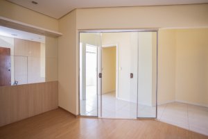 Salas/Conjuntos com 40m² no bairro Centro Histórico em Porto Alegre para Alugar