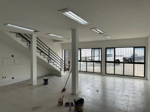 Galpão com 750m² no bairro Sarandi em Porto Alegre para Alugar