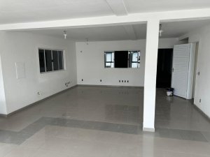 Galpão com 750m² no bairro Sarandi em Porto Alegre para Alugar