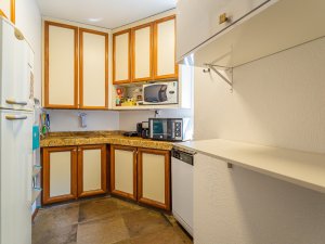 Prédio Comercial com 300m² no bairro Moinhos de Vento em Porto Alegre para Alugar